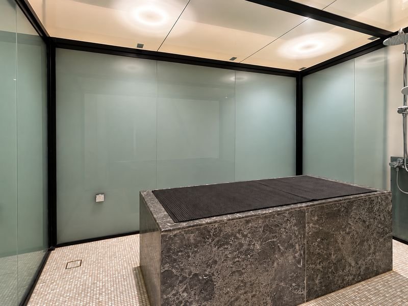 Shower 800x600